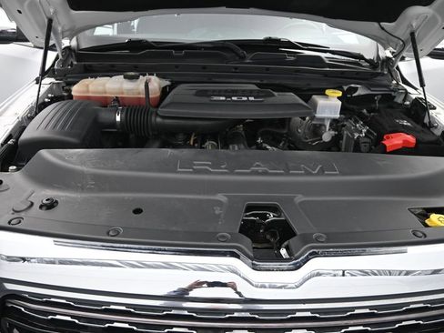 Used 2022 RAM 1500 Limited AWD/4WD image 22