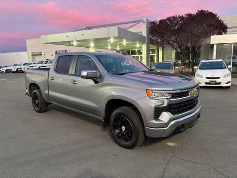 Certified 2025 Chevrolet Silverado 1500 LT image 3