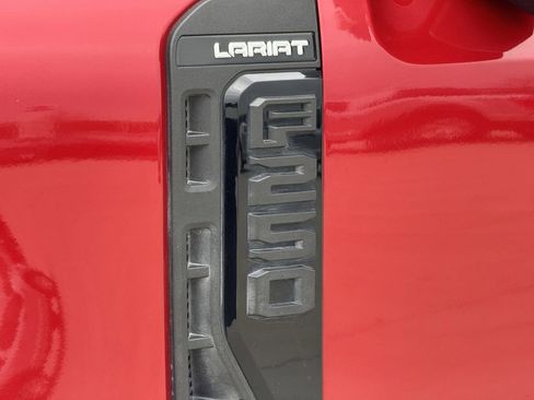Used 2023 Ford F250 Lariat w/ Lariat Ultimate Package AWD/4WD image 10