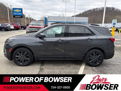 Used 2023 Chevrolet Equinox RS image 2