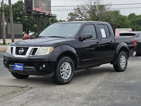 Used 2015 Nissan Frontier SV w/ SV Value Truck Package RWD image 5