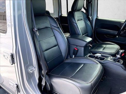 Used 2021 Jeep Wrangler Unlimited Sahara w/ Safety Group AWD/4WD image 9