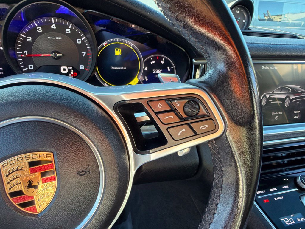 Used 2018 Porsche Panamera RWD image 33