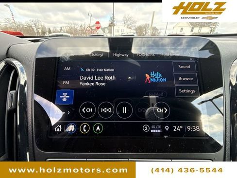 Certified 2022 Chevrolet Equinox RS w/ Infotainment Package image 14