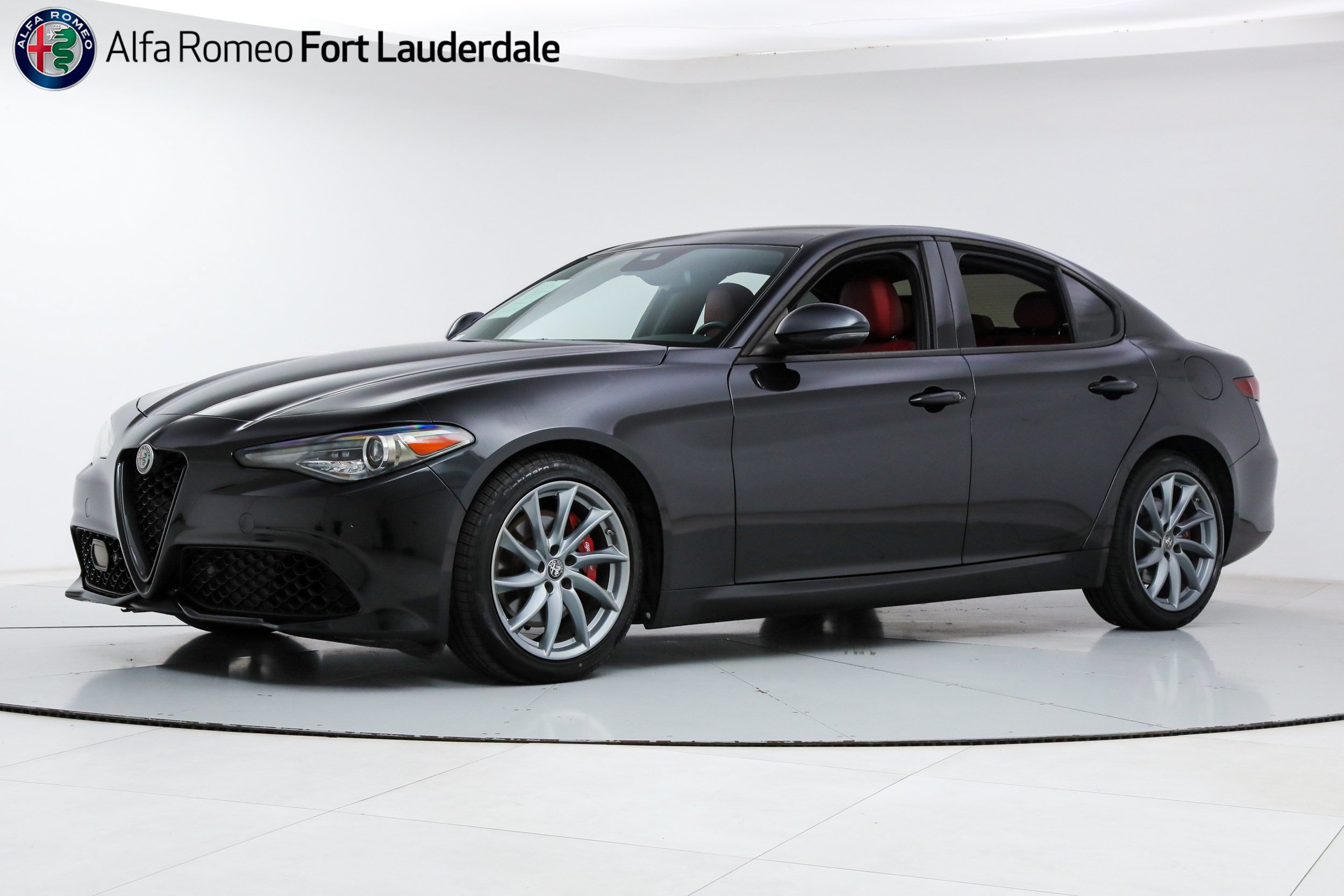 Used 2022 Alfa Romeo Giulia Sprint RWD image 1