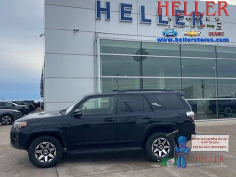 Used 2019 Toyota 4Runner TRD Off-Road image 1