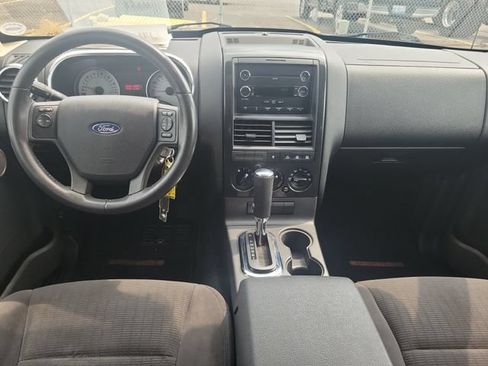 Used 2010 Ford Explorer Sport Trac XLT AWD/4WD image 26