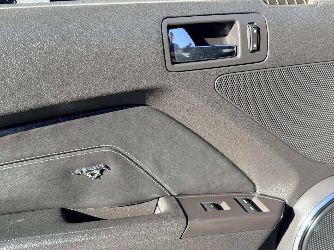 Used 2013 Ford Mustang GT Premium w/ Comfort Pkg RWD image 22