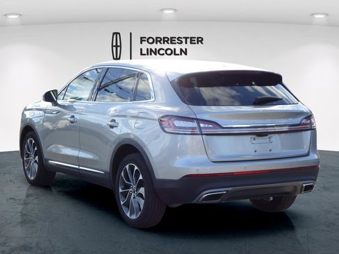 Used 2023 Lincoln Nautilus Reserve w/ Equipment Group 201A image 5