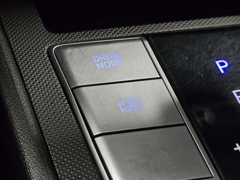 Used 2022 Hyundai Elantra SEL w/ Cargo Package image 6