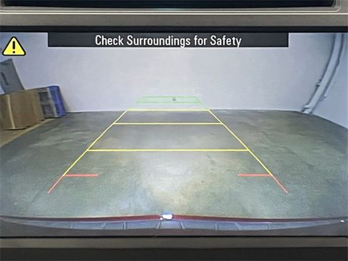 Used 2016 Chevrolet Traverse LT w/ Style and Technology Package image 26