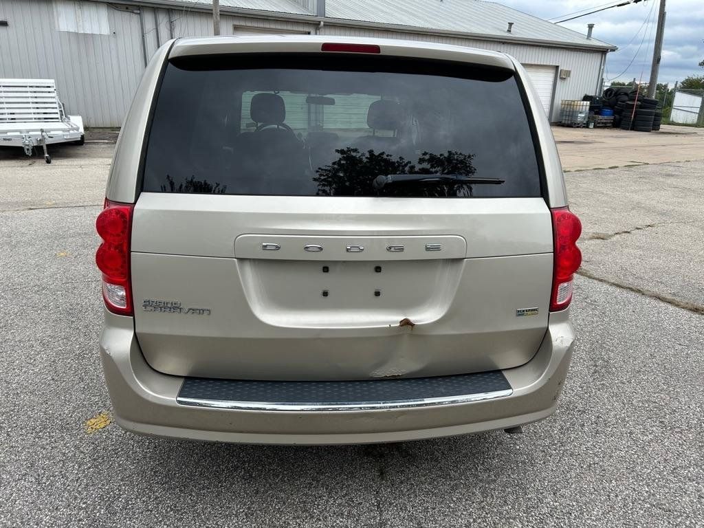 Used 2015 Dodge Grand Caravan SE w/ Quick Order Package 29E SE FWD image 4