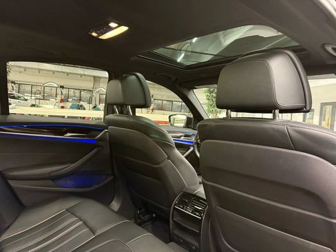 Used 2018 BMW 530i xDrive image 26