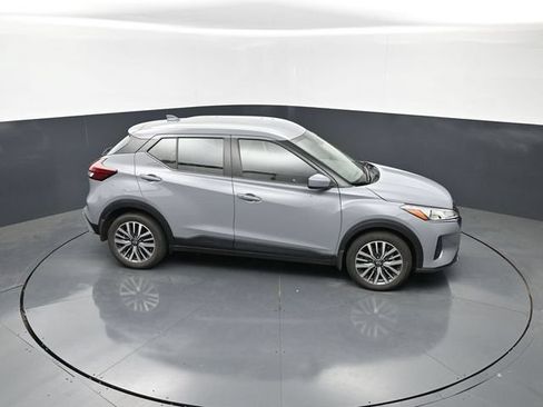 Used 2024 Nissan Kicks SV FWD image 13
