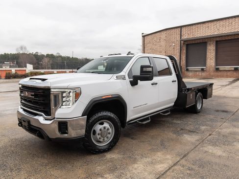 Used 2023 GMC Sierra 3500 Pro w/ Convenience Package image 2