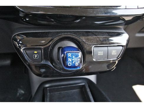Used 2016 Toyota Prius Two FWD image 28