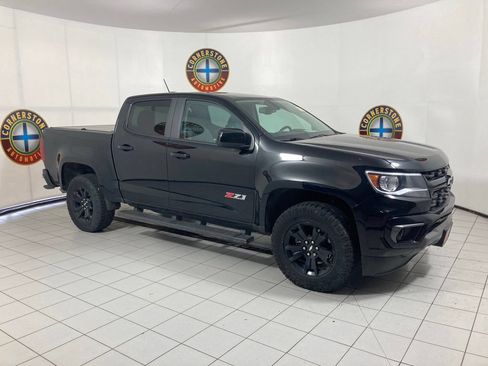 Used 2022 Chevrolet Colorado Z71 w/ Z71 Midnight Edition AWD/4WD image 19