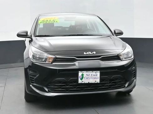 Used 2023 Kia Rio LX image 3