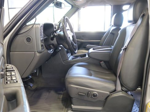 Used 2006 Chevrolet Silverado 3500 LT w/ Heavy-Duty Power Package AWD/4WD image 78