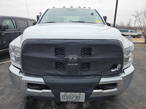 Used 2017 RAM 3500 Tradesman w/ Chrome Appearance Group image 2