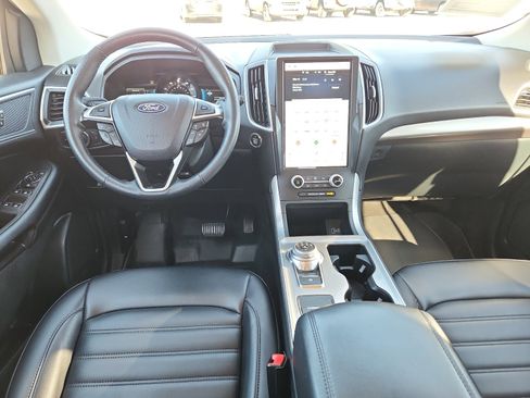 Used 2024 Ford Edge SEL image 10