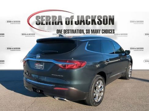 Used 2019 Buick Enclave Avenir w/ Avenir Technology Package image 8
