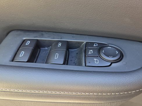 Used 2025 Buick Enclave Preferred FWD image 36
