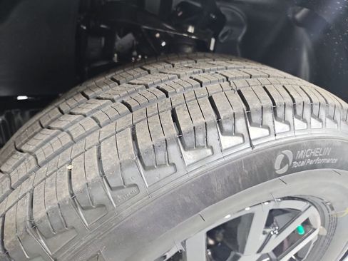 New 2026 Nissan Frontier SV image 27