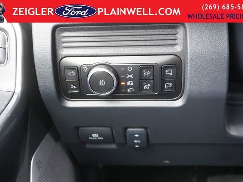 Used 2025 Ford F450 Platinum image 32