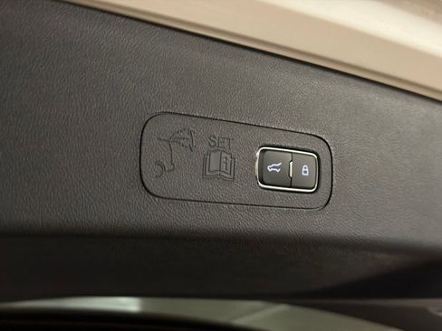 New 2026 Lincoln Aviator AWD image 9