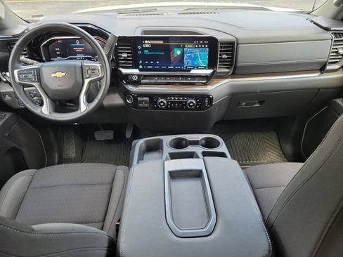 Used 2025 Chevrolet Silverado 1500 LT AWD/4WD image 10