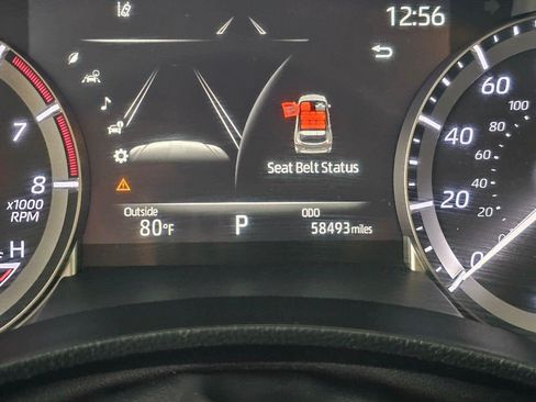 Used 2023 Toyota Highlander XLE FWD image 25