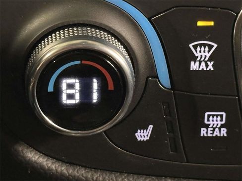 Used 2022 Chevrolet Equinox LT image 27