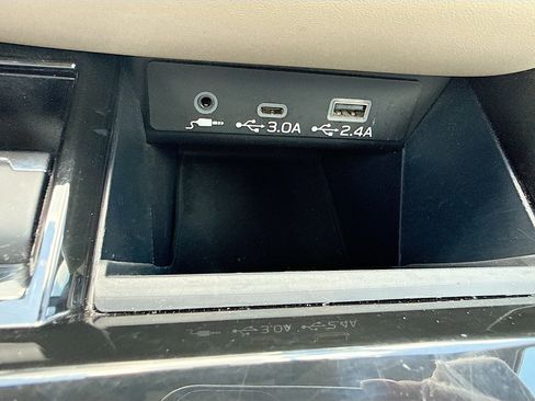 Used 2024 Subaru Outback Limited AWD/4WD image 31