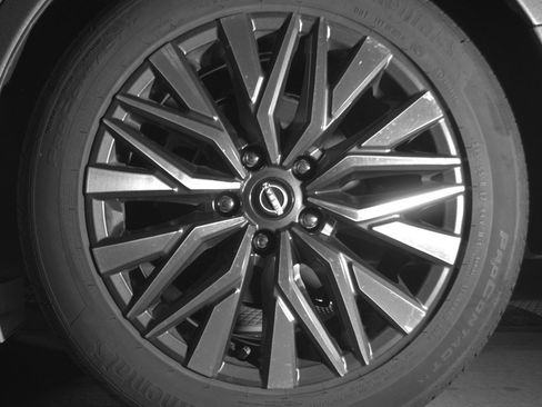 Used 2025 Nissan Altima 2.5 SV image 14