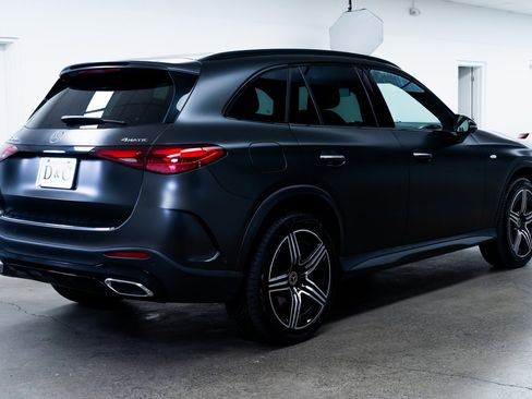 Used 2025 Mercedes-Benz GLC 350e 4MATIC image 6