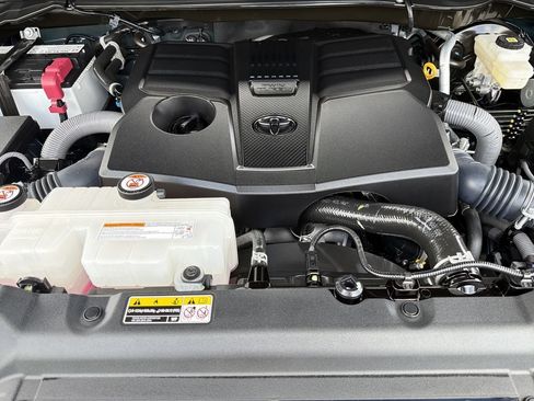 Used 2025 Toyota Tundra SR5 RWD image 9