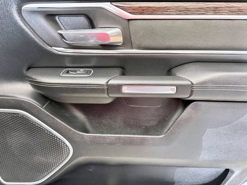 Used 2020 RAM 1500 Laramie AWD/4WD image 18