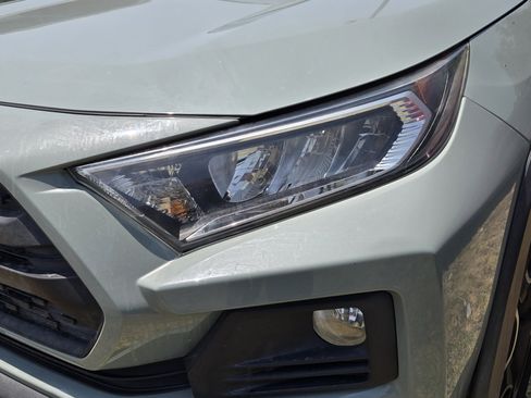 Used 2019 Toyota RAV4 Adventure AWD/4WD image 7