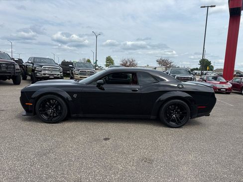 Used 2023 Dodge Challenger SRT Hellcat RWD image 2