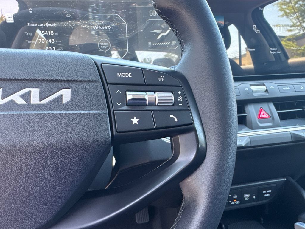 Used 2025 Kia K4 EX FWD image 25