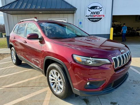 Used 2019 Jeep Cherokee Latitude w/ Popular Appearance Group image 2