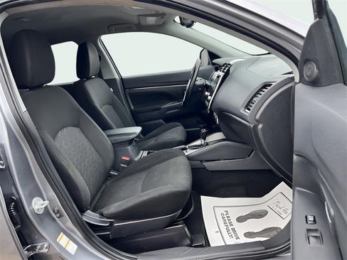 Used 2022 Mitsubishi Outlander Sport LE image 12