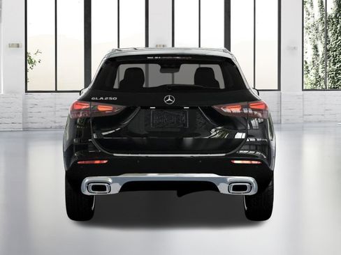 Certified 2025 Mercedes-Benz GLA 250 image 4