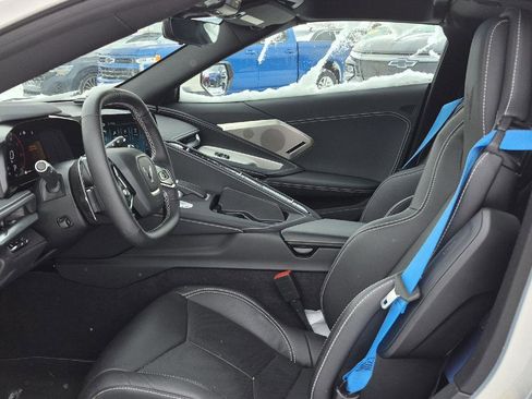 Used 2024 Chevrolet Corvette Stingray Preferred Cpe w/ Z51 Performance Package image 7