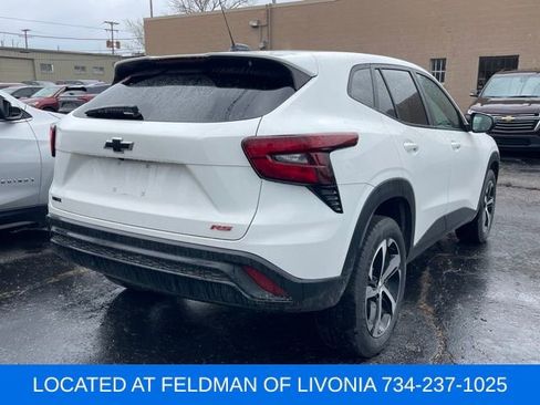 Certified 2024 Chevrolet Trax RS w/ Driver Confidence Package image 3