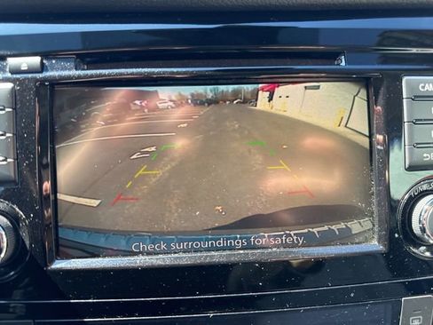 Used 2021 Nissan Rogue Sport SV image 26