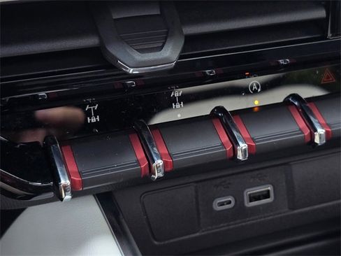 New 2025 GMC Canyon AT4 w/ AT4X Package image 31