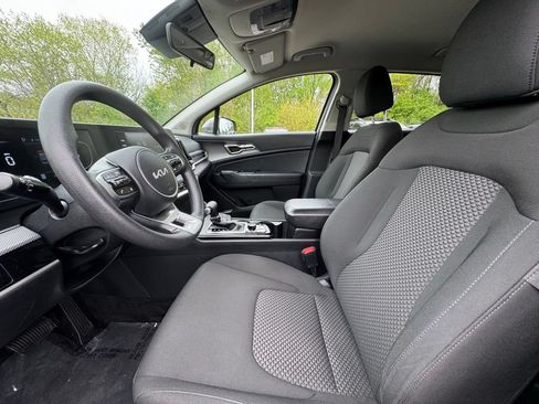 Used 2024 Kia Sportage LX FWD image 20