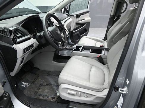 Used 2024 Honda Odyssey Touring image 12